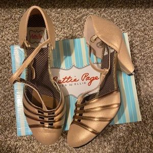 Bettie Page pumps size 11 nude and gold